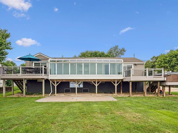 4th image of 22799 Great River Rd