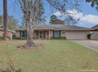 9404 E Heatherstone Dr, Shreveport, LA 71129
