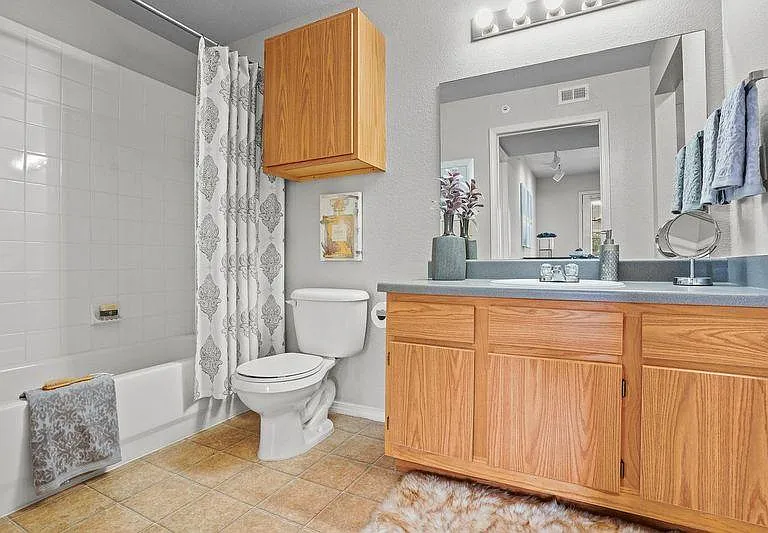 Remington Wichita Apts. — Photo 9
