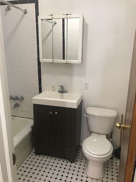 2nd image of 753 9th Ave APT 4A