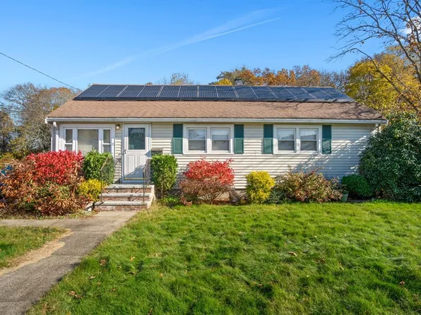 17 Marconi Dr, Randolph, MA 02368
