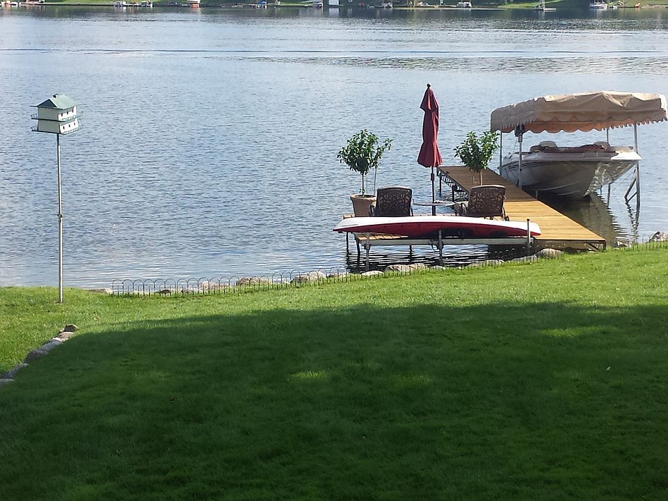 2nd image of 10177 Lakeside Dr