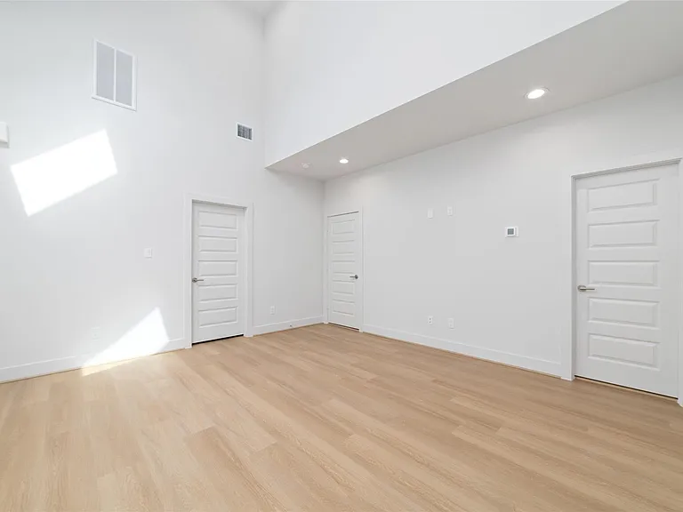 3007 Ventas Dr — Photo 21