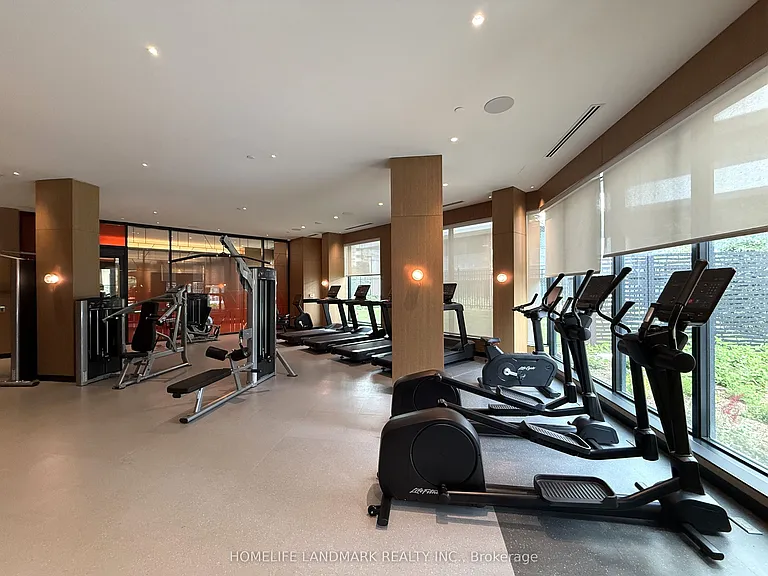 25 Cordova Ave #1211 — Photo 32