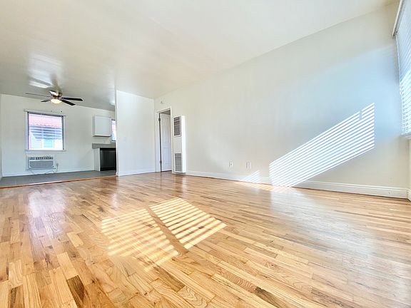 4th image of 7027 Fulton Ave #4
