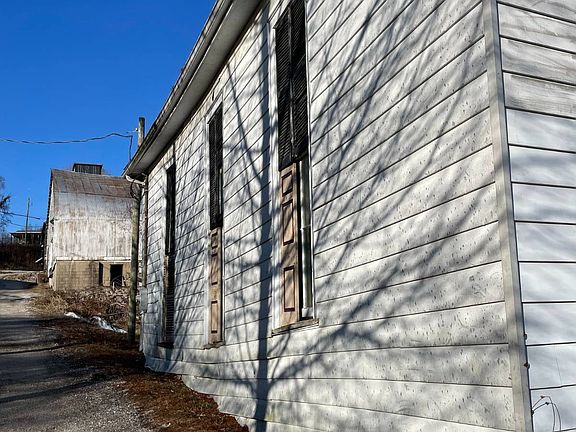 3rd image of 15312 Old State Road 70