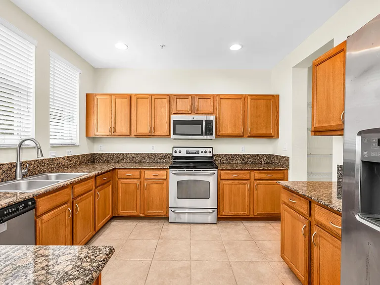 810 Marina Del Ray #6 — Photo 15