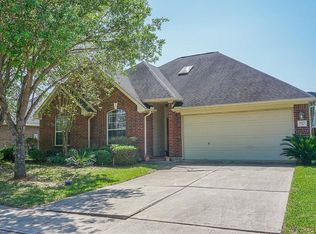 1603 Martin Lake Dr, Richmond, TX 77406