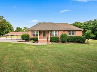 1285 N Main St, Eagleville, TN 37060