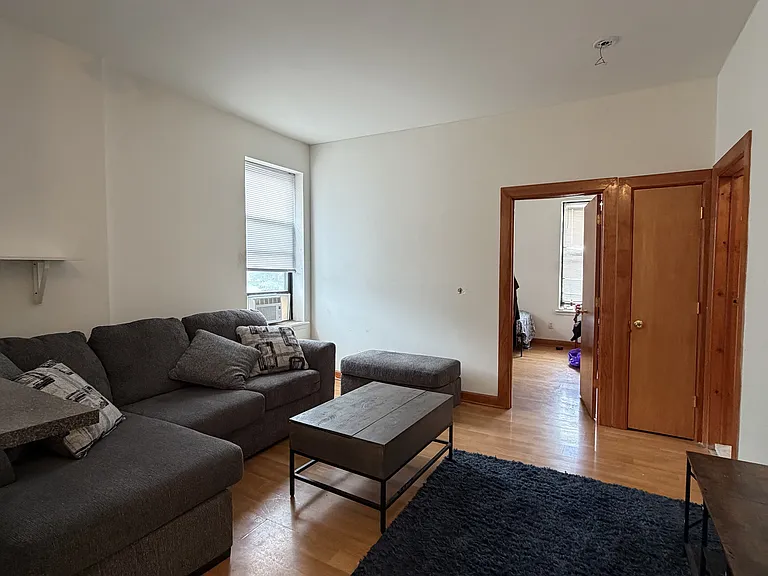 851 Bergen Ave #3B — Photo 4