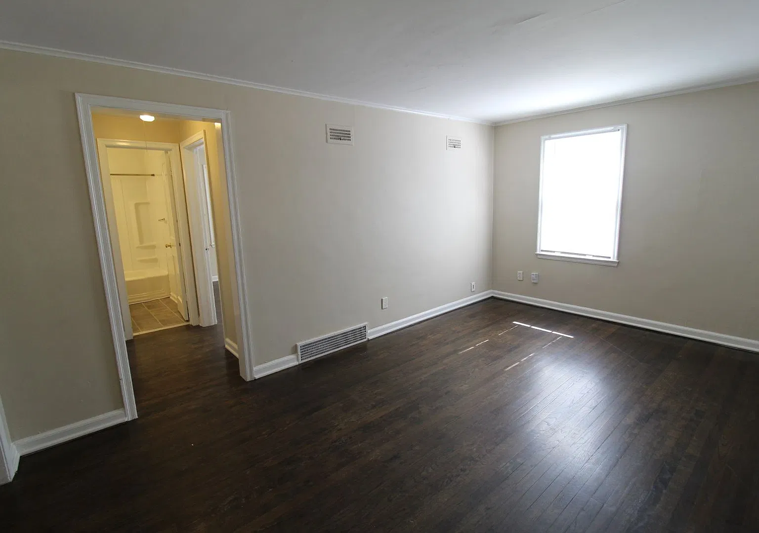 1 Bedroom 1 Bath Duplex in Navy Hill Area in Olathe — Photo 2