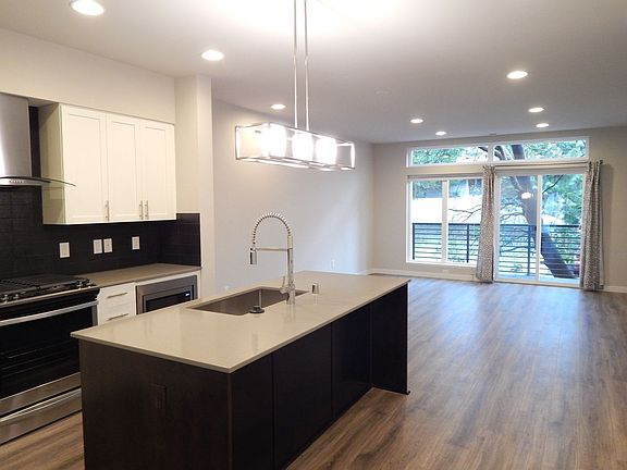 3rd image of 13959 NE 15th Ct