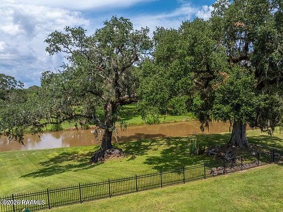 5th image of 1058 Angelwood Cir
