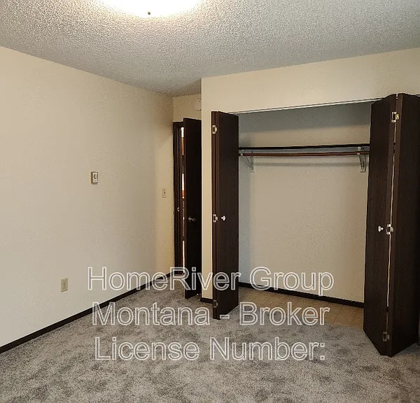 2121 S 4th St W #D — Photo 3