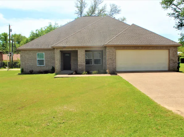 710 Joan St, Chandler, TX 75758