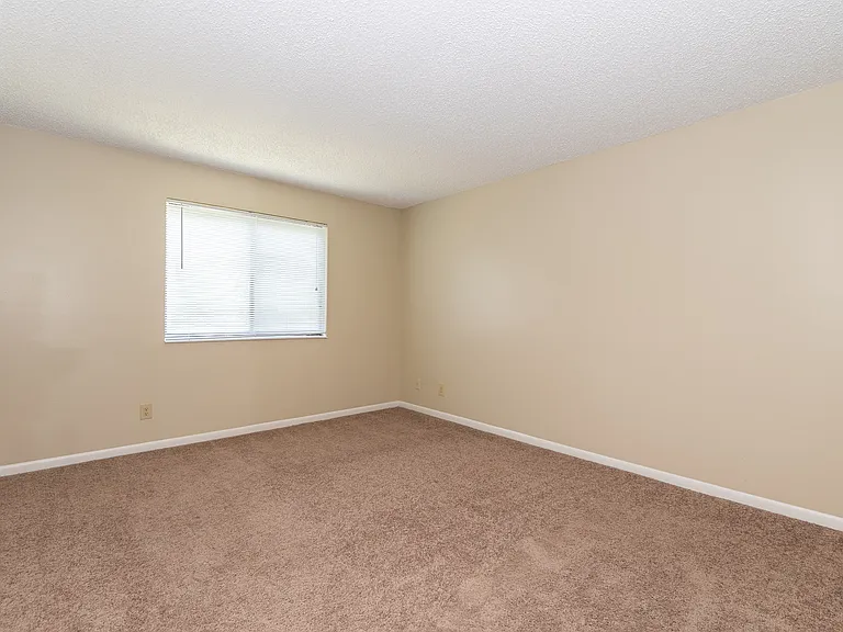 Meadow View Apartments and Townhomes — Photo 19