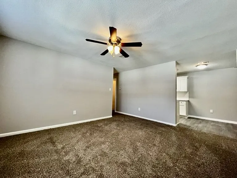 711 Melody Ln #B-1 — Photo 3