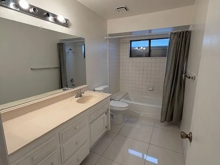 3428 Eastview Ct — Photo 15