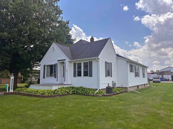 9502 Ash St, New Lothrop, MI 48460