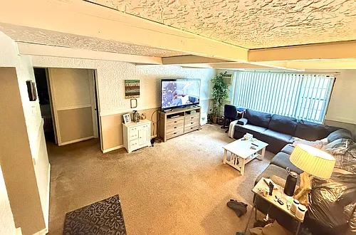 52 Swanson Ct Photo 1