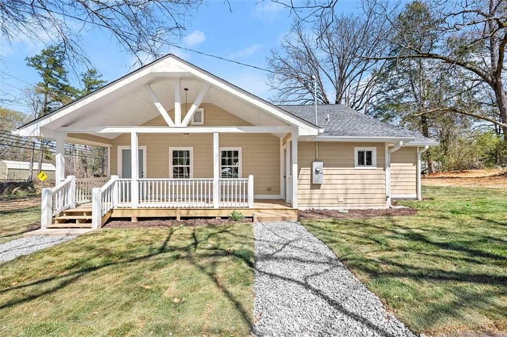 979 S Pond St, Toccoa, GA 30577 Zillow