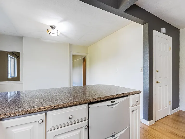 4318 N 29th St — Photo 13