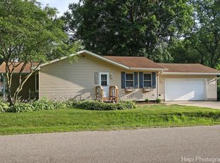 7101 Hiawatha Dr, Wonder Lake, IL