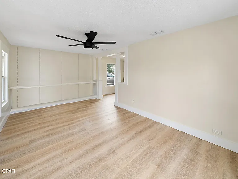 206 E 2nd Ct #A — Photo 13