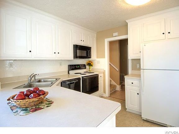 5th image of 7427 Johnsonville Way