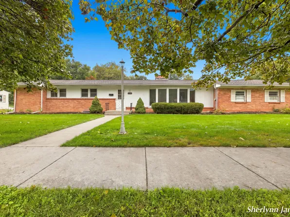 2714 Brooklane Ave SE, Grand Rapids, MI 49507