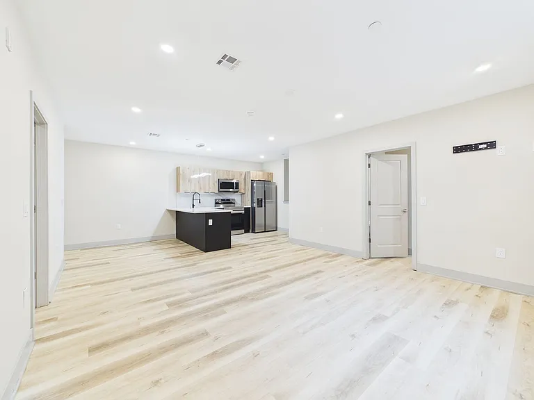 2nd Street Lofts -Newly Constructed Modern Apartments — Photo 4