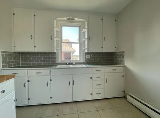 332 N State St APT 2, Ephrata, PA 17522