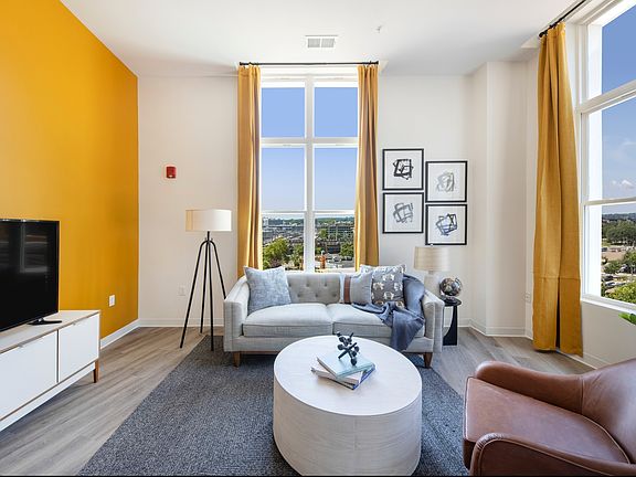 Corner Unit with Views of Downtown New Haven