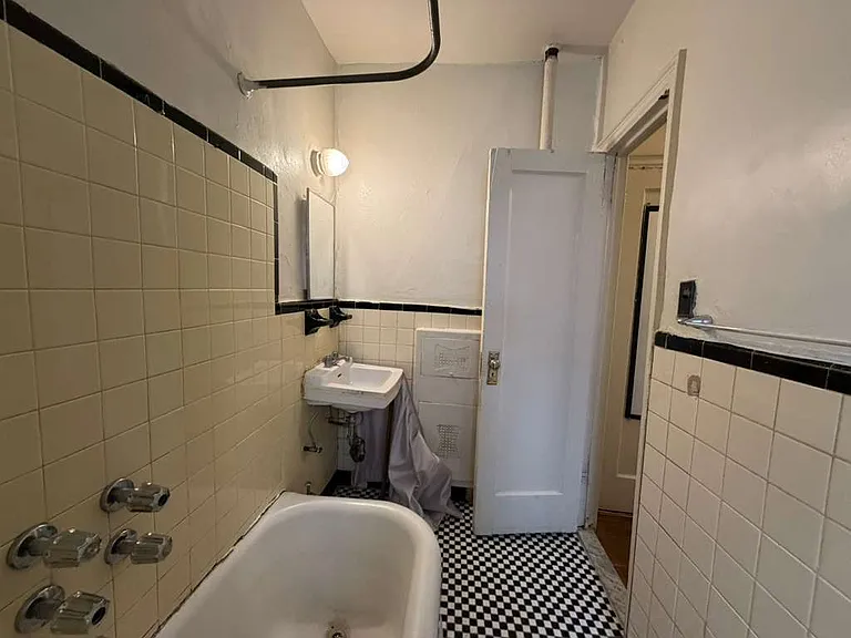 2345 Walton Ave #5C — Photo 8