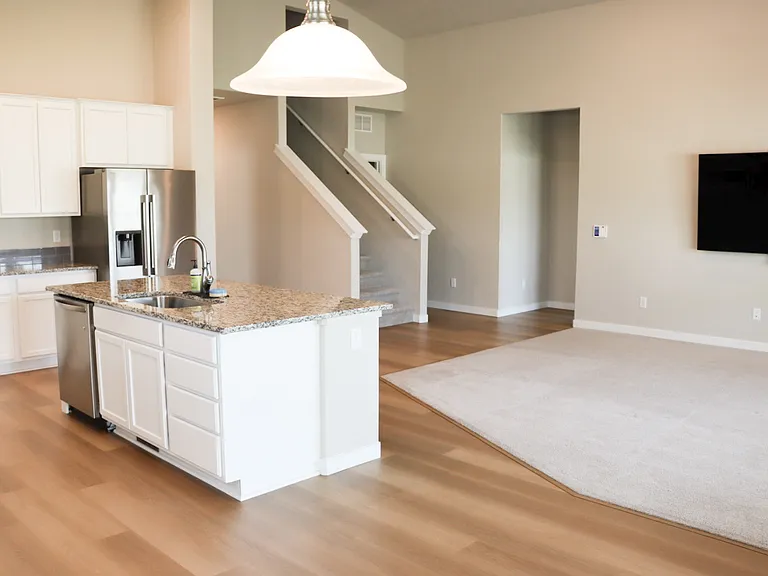 3605 S Rosa Parks Way — Photo 9