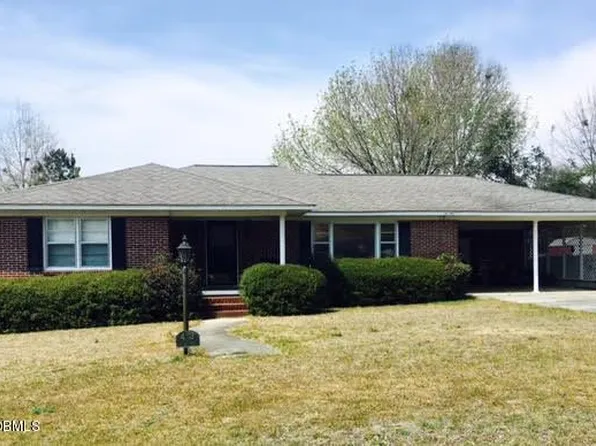 43 3rd St, Varnville, SC 29944