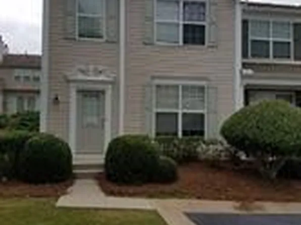 1059 Prestwyck Ct, Alpharetta, GA 30004