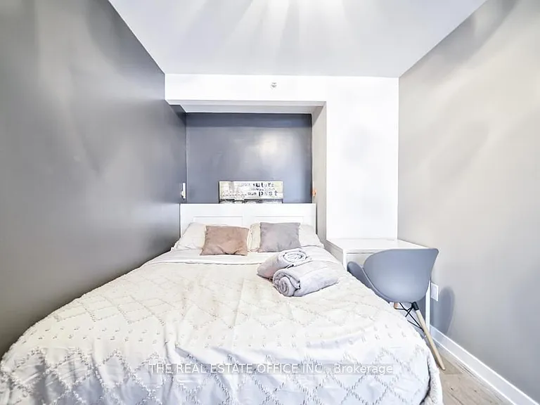 629 King St W #331 — Photo 21