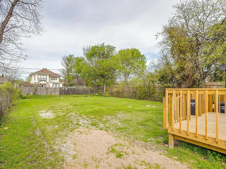 2932 Travis Ave — Photo 29
