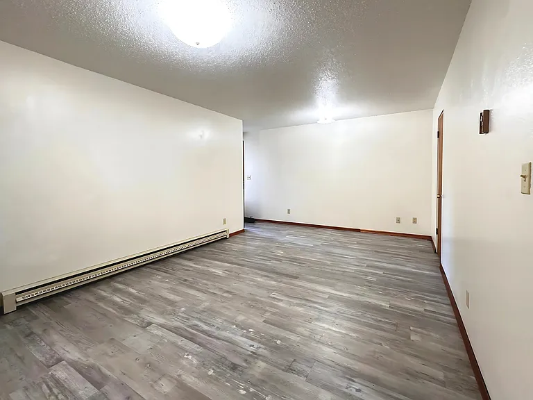 412 S Asbury St — Photo 37