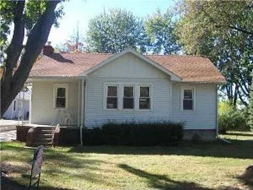 5553 McLain Dr photo 1