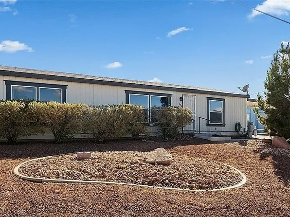 633 E Simkins Rd, Pahrump, NV 89060