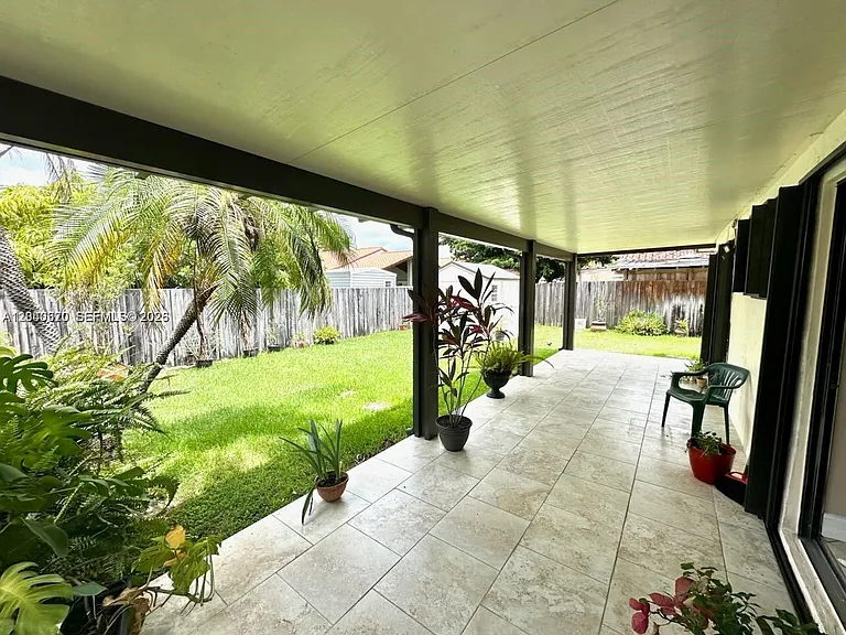 2514 SW 138th Ave — Photo 7