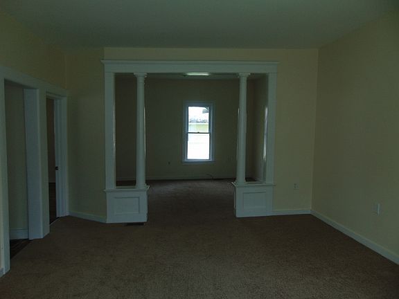 3rd image of 496 E Main St