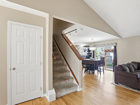 4th image of 3834 Highland Bluff Dr
