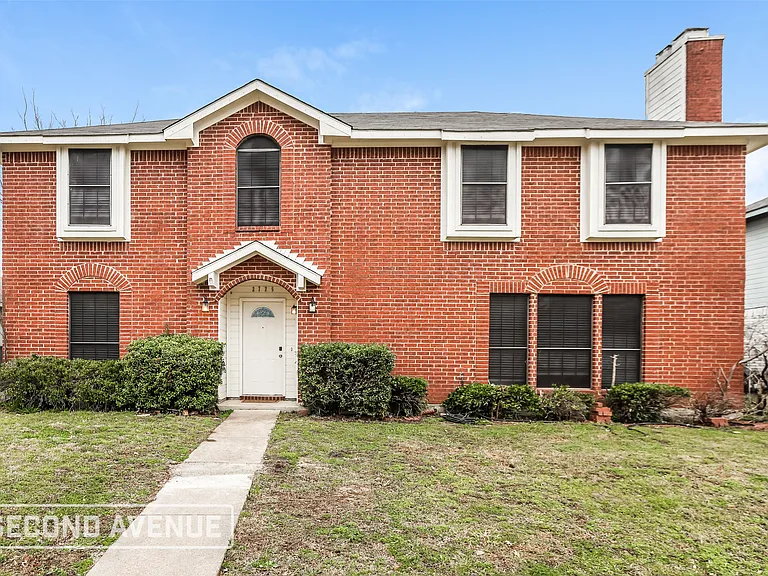 2725 Stillwater Dr — Photo 1