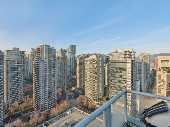 950 Cambie St #Penthouse 5, Vancouver, BC V6B 5X5