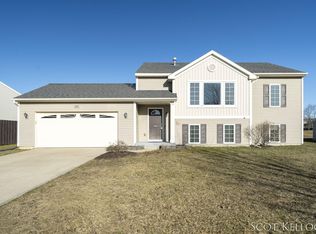 3289 Southbury Dr SE, Kentwood, MI 49512