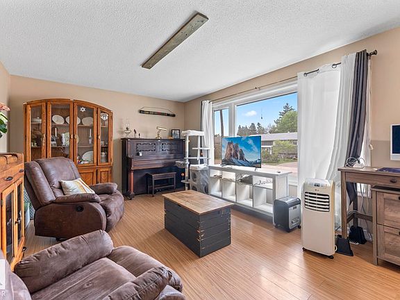 3rd image of 4723 57a St