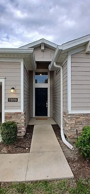 7898 SW 74th Lp — Photo 1
